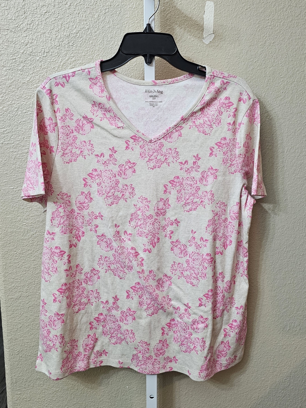 White Stag Cream V-Neck Tee with Pink Floral Print XXL